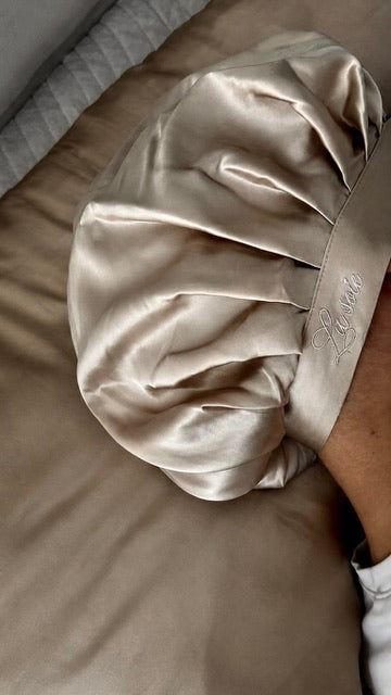 Bonnets de nuit en soie