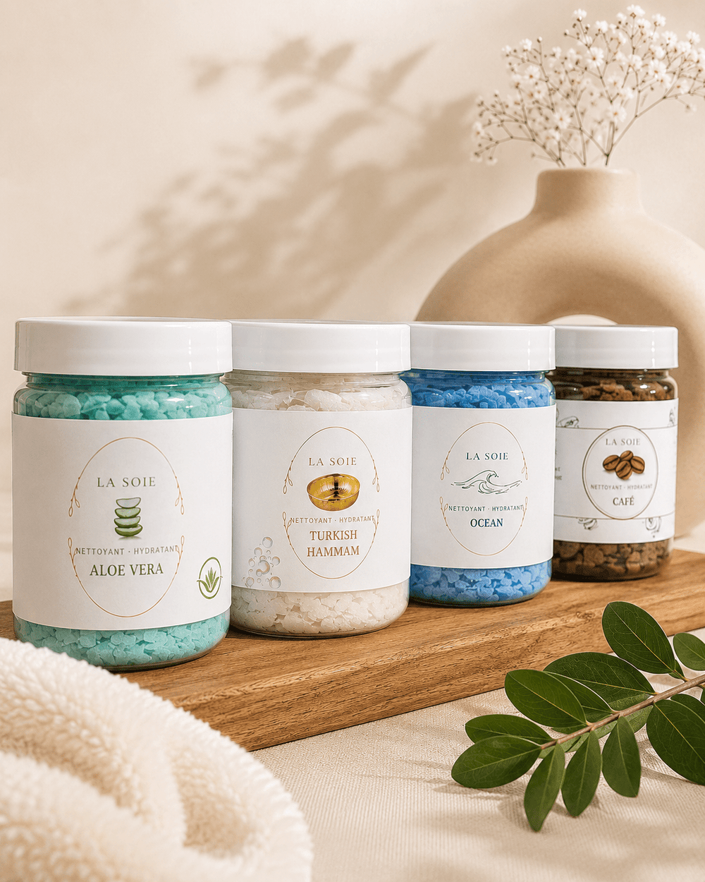 Savons chantilly LA SOIE pour le corps, présentés en pots